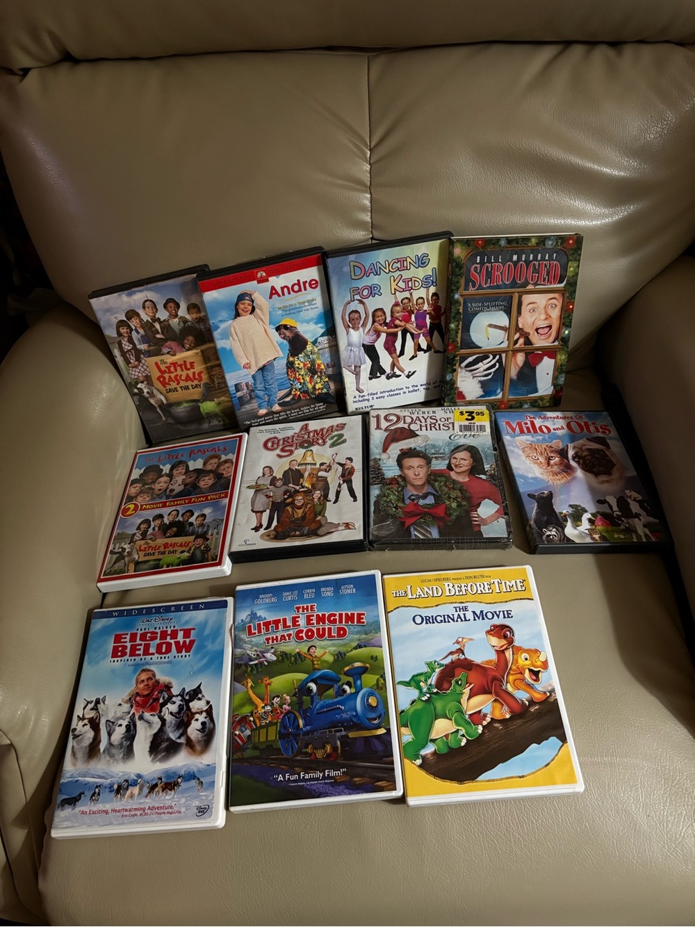 11 Movie Family and Christmas DVD Lot